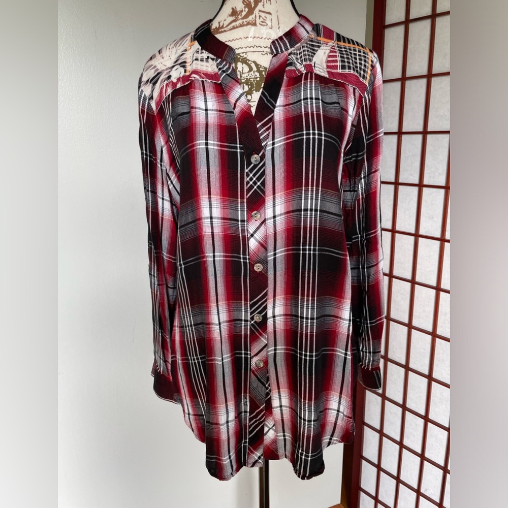 Fig and Flower Ladies Red Long Sleeve Shirt, size M